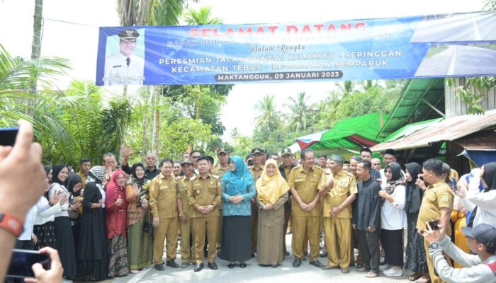 Bupati Sambas Resmikan Jalan Sungai Kelambu-Sepinggan, Trisno: DPRD Selalu Dukung!