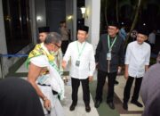 Pelepasan Calon Jemaah Haji Kabupaten Sambas dari Embarkasi Batam Menuju Tanah Suci Penuh Sukacita