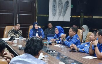 Pansus I DPRD Kabupaten Sambas yang diketuai Lerry Kurniawan Figo melakukan kunjungan kerja ke Pemerintah Kota (Pemkot) Tangerang guna mematangkan Raperda tentang Pajak dan Retribusi Daerah, Senin 18 September 2023.